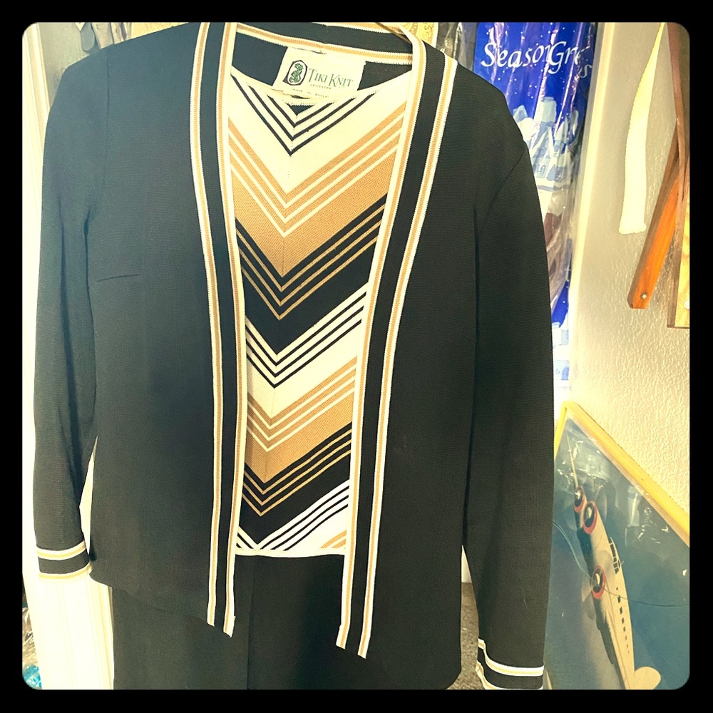Vintage Tiki Knit Leicester three piece.